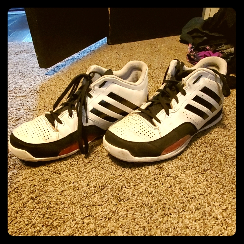 Men's 6.5 womans 8 basketball shoes